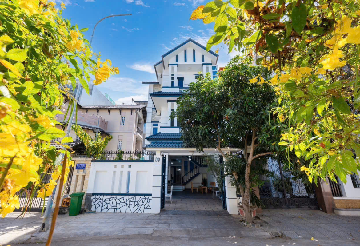 VILLA Cadina 01